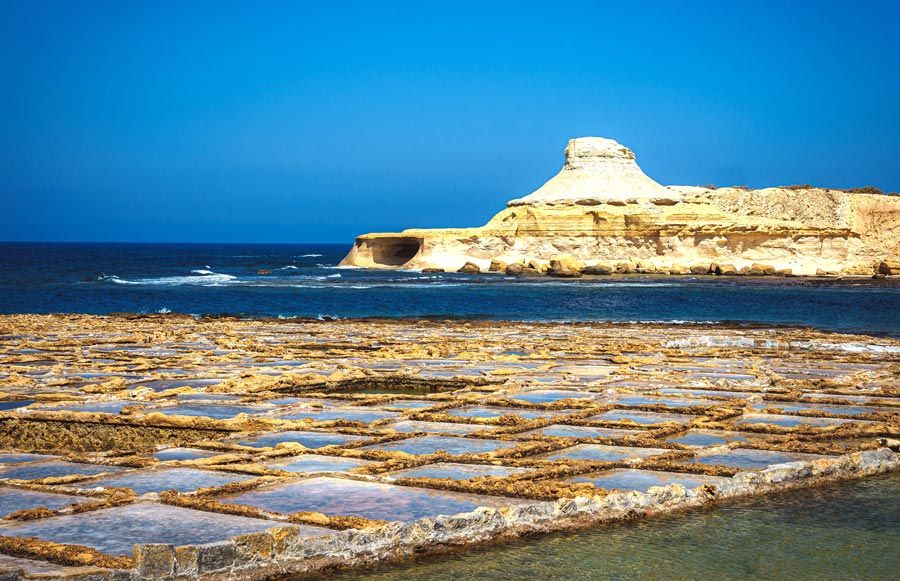 Bonitas salinas romanas de la isla de Gozo.