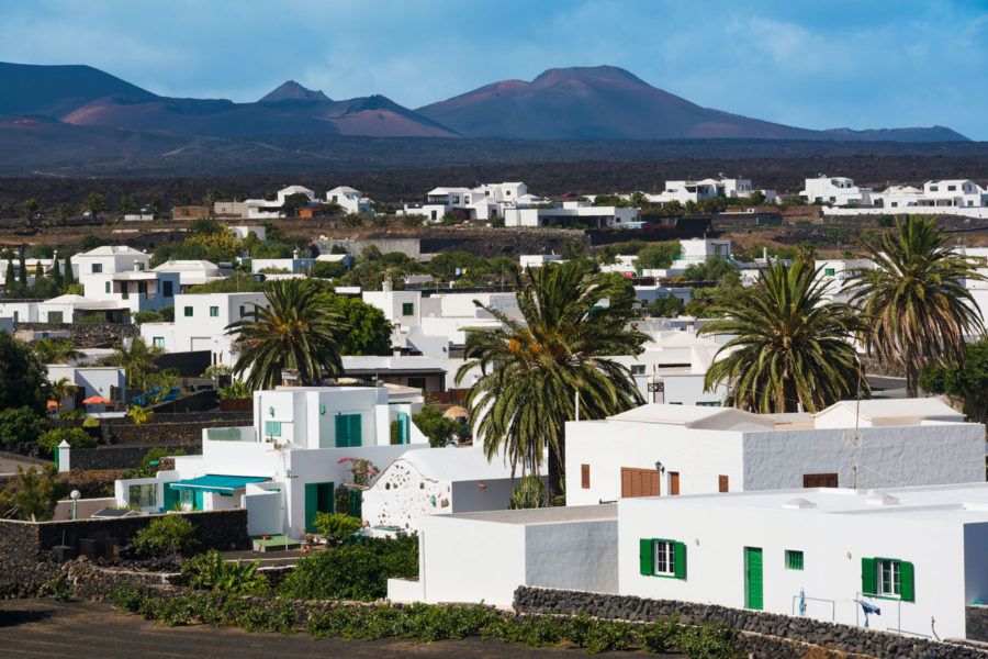 Casas blancas de Yaiza, en Lanzarote.