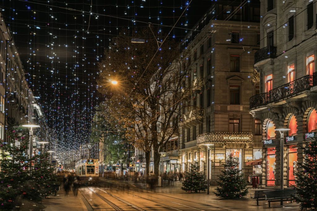 La Bahnhofstrasse de Zúrich en Navidad