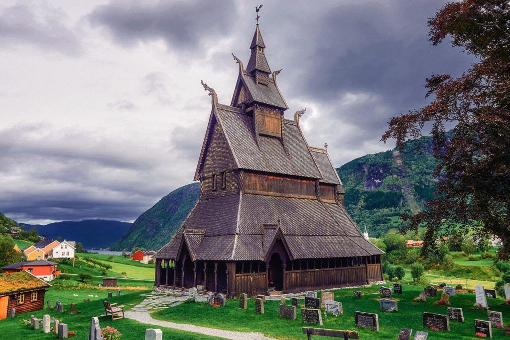 La iglesia de madera de Hopperstad es una de las 28 de este tipo que quedan en el país.