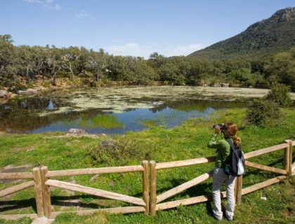 ecoturismo en andalucia, rutas en parque alcornocales, viajes mujeres andalucia