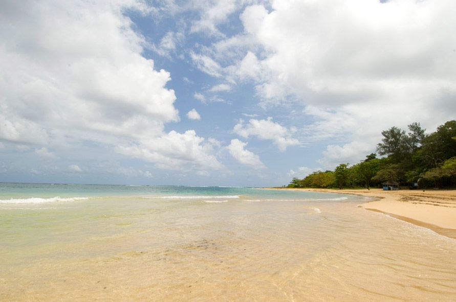 playa desierta en Jamaica