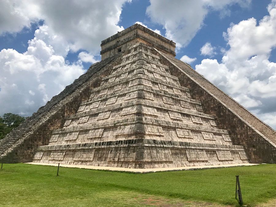 Pirámide de Kukulkán en Chichén Itzá. 