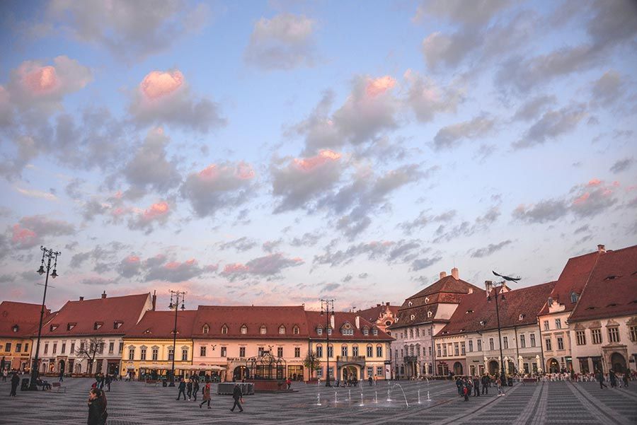 Piata Mare o plaza Grande de Sibiu.