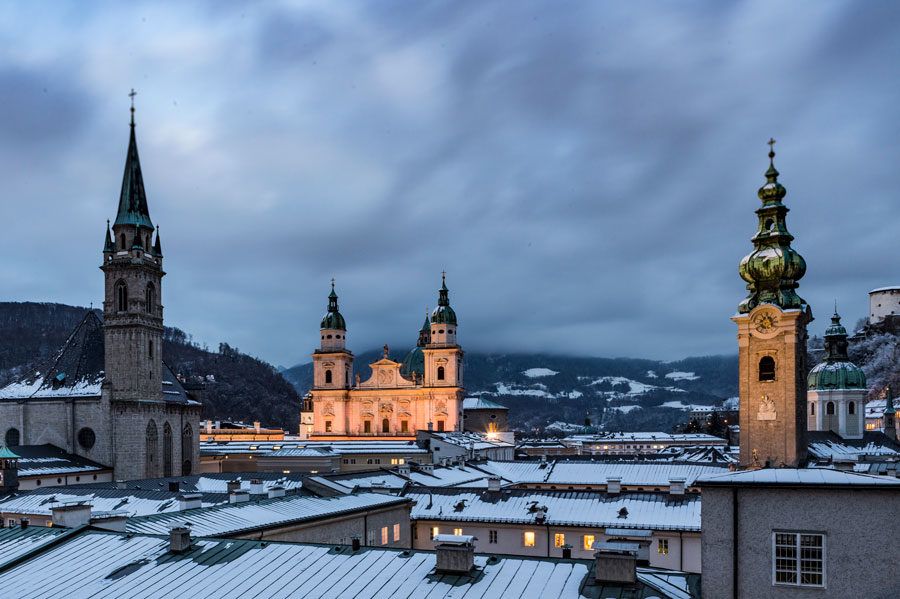 Nieve en los tejados de Salzburgo