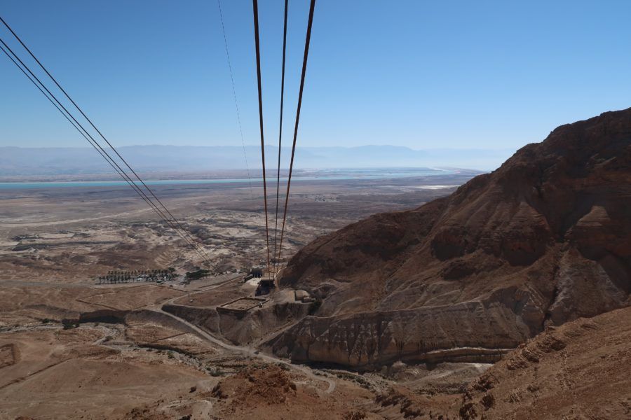 Vista del mar Muerto desde el teleférico de Masada.