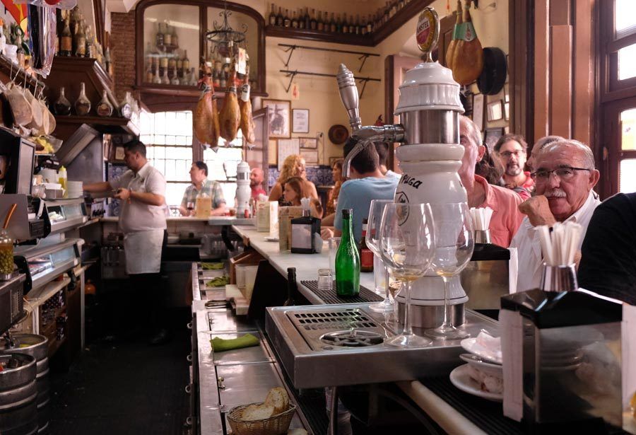 El bar de tapeo Puga es el más antiguo de Almería. 