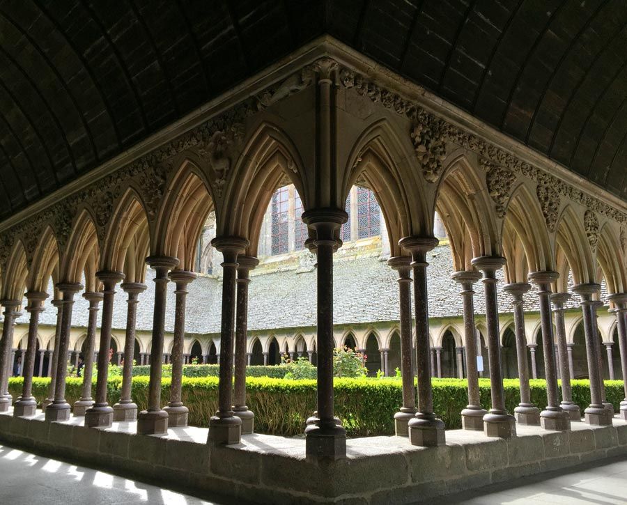Claustro de la abadía de Mont-Saint-Michel. 