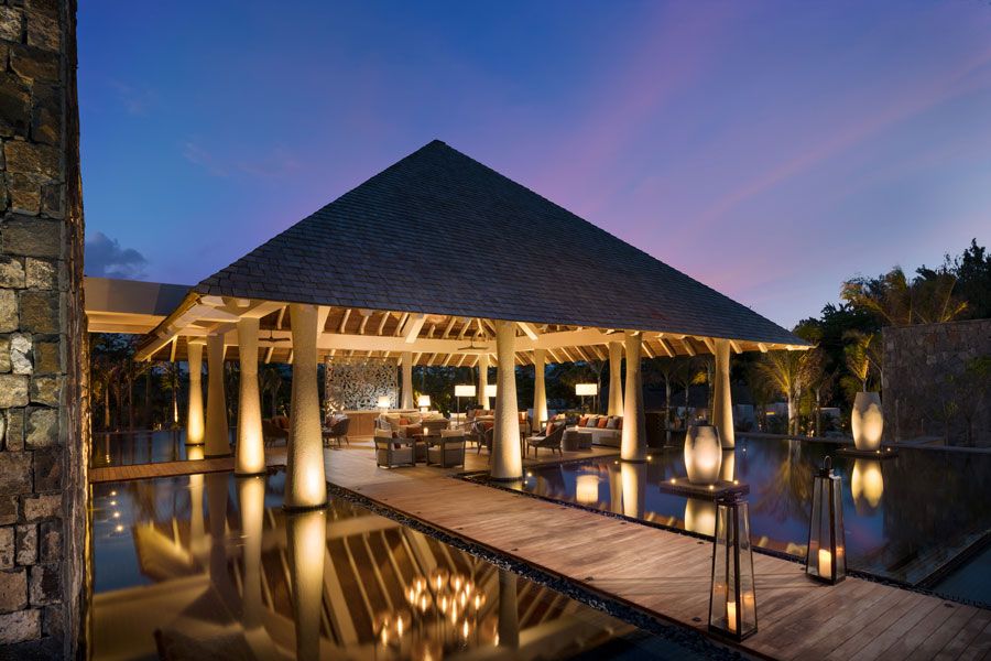 Lobby del Anantara Iko Mauritius Resort & Villas.