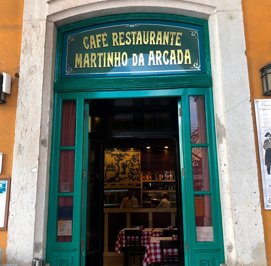 cafeteria Martinho da Arcada visitas originales lisboa