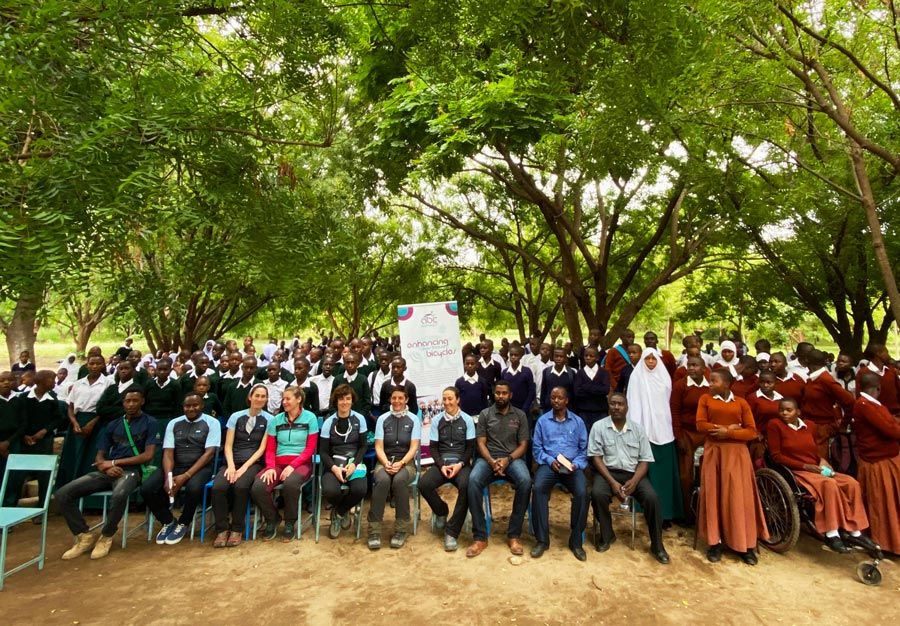 grupo de la escuela de secundaria TPC a las afueras de Moshi, en la región del Kilimanjaro 