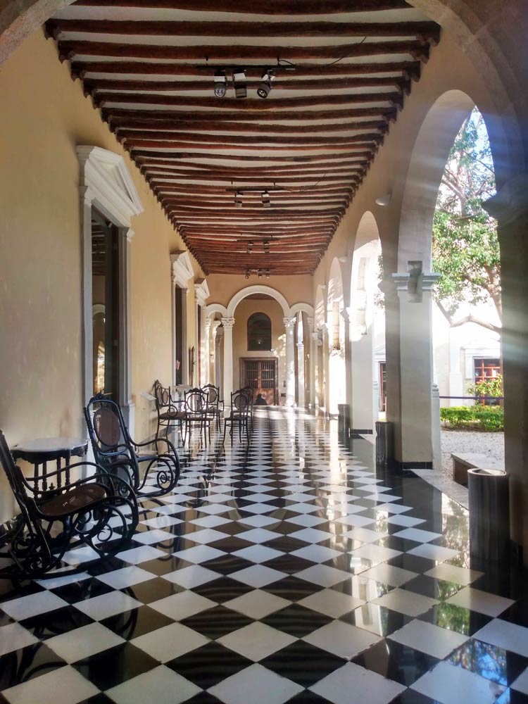 Galerías interiores de la Casa Montejo, en Mérida (México).