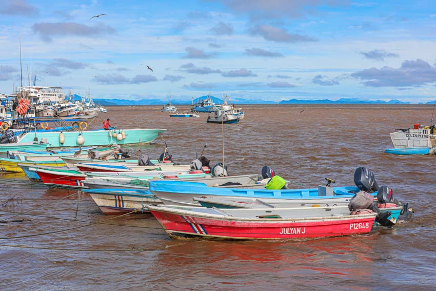 Barcos de pesca en la Isla de San Lucas, en la Península de Nicoya