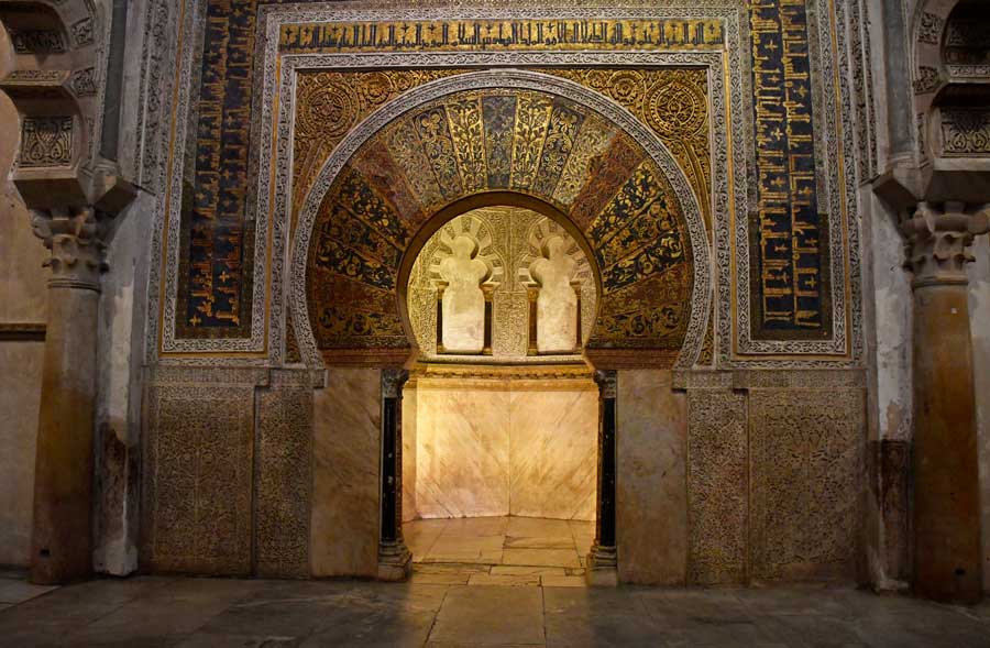 Arco de acceso al mihrab de la mezquita de Córdoba