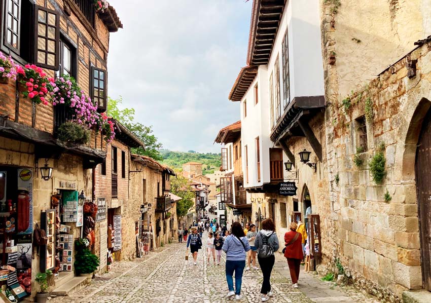 Santillana del Mar es uno de los pueblos más bonitos de Cantabria