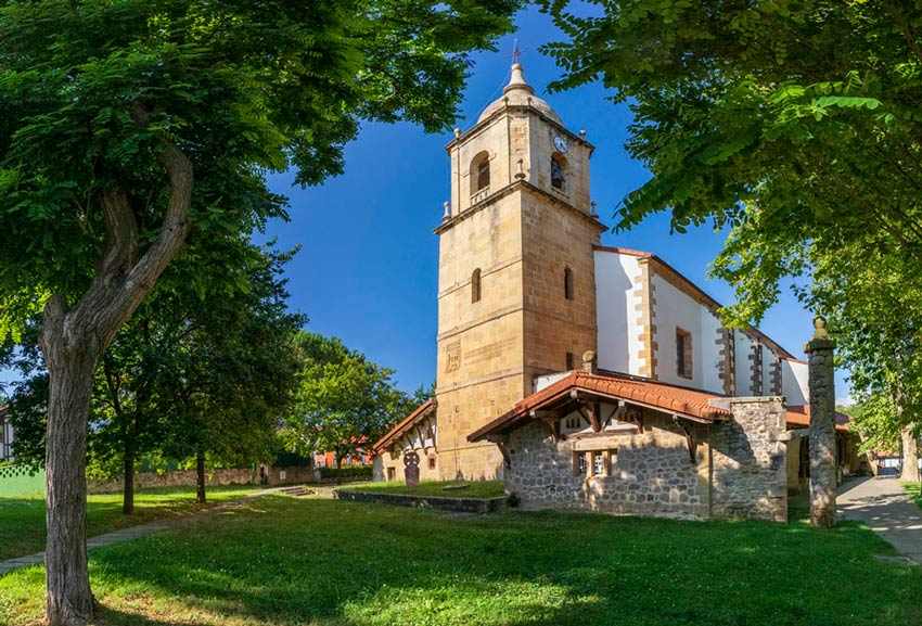 Iglesia de Andra Mari, una de las visitas de Rutas deapie.