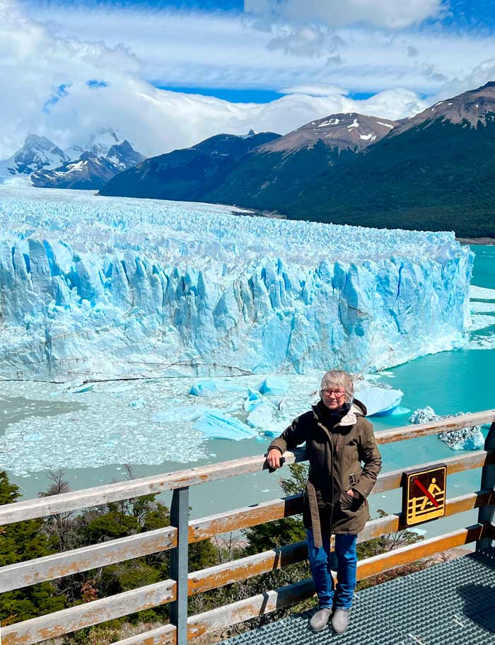 Sania en las pasarelas del glaciar Perito Moreno. 