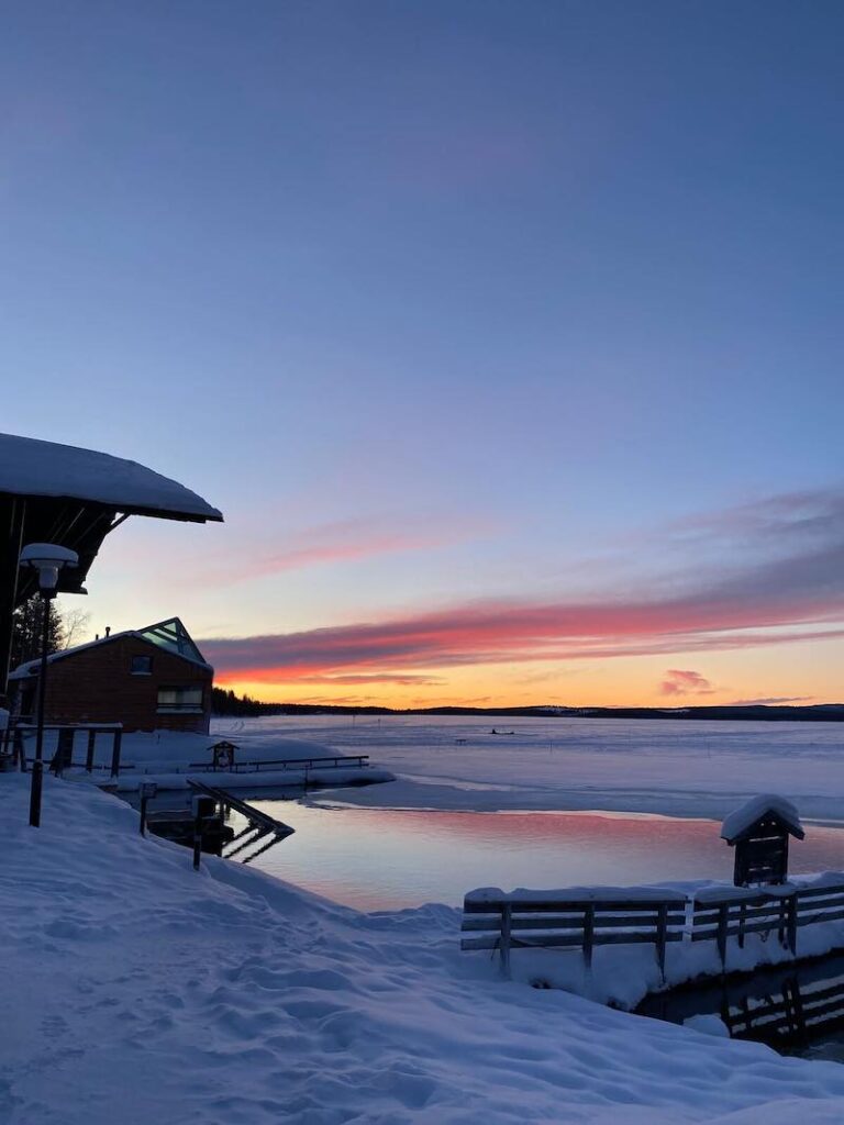 Artic Sauna World, uno de los mejores lugares para bañarte en hielo en Finlandia. 