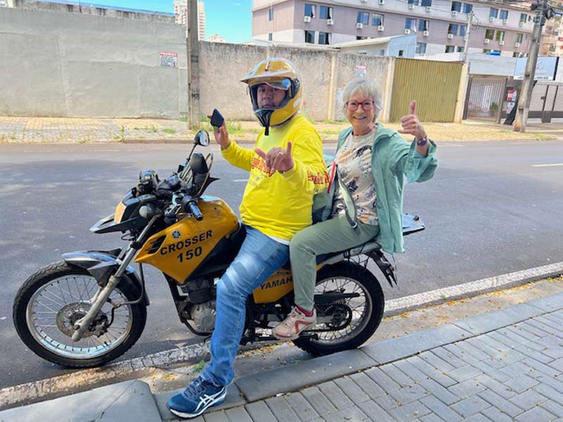 Sania Jelic en moto