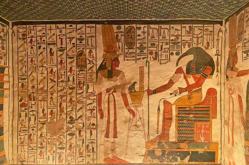 pinturas en la tumba de Nefertari en Luxor