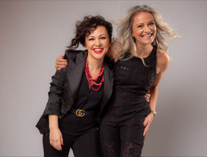 Eva Ballarín y Alicia Reina, fundadora de Tanit Ibiza Conexion