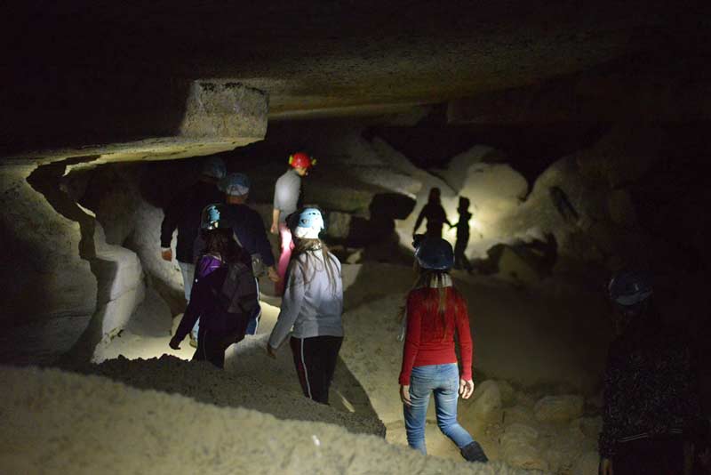 Ruta por el interior de las Cuevas de Sorbas en Almería