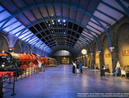 Tren de Hogwarts Express traído de Londres.