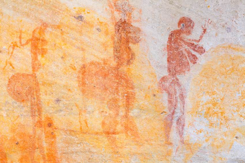 Pinturas rupestres en las montañas Cederberg, en el desierto de Sudáfrica.