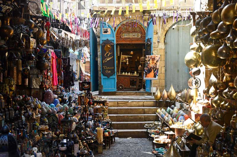 objetos en Tienda en el Gran Bazar de Khan Khalili en El Cairo
