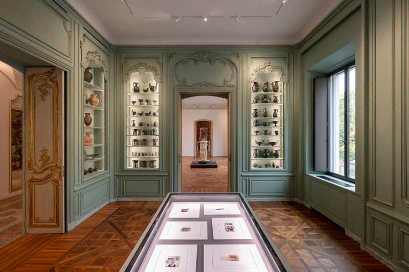 Sala Azul del Museo de Arte de la Fundación Luigi Rovati en Milán