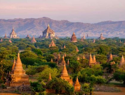 Templos de Bagan al atardecer.