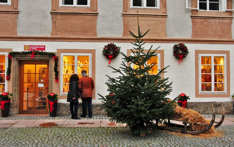 tienda de regalos navideños en Salzburgo