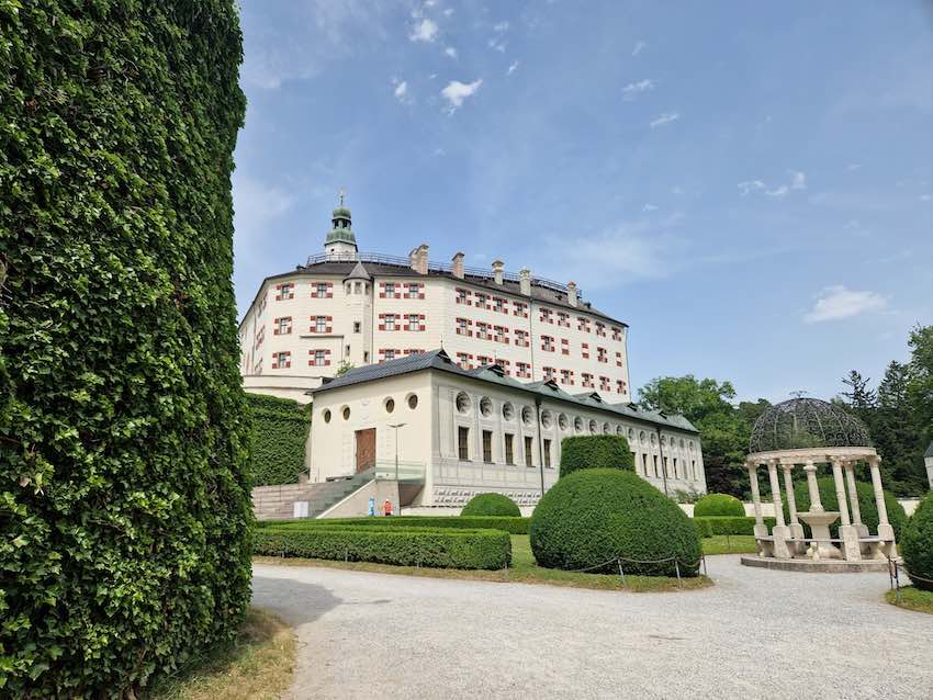 El castillo de Ambras es uno de los monumentos más destacados de Innsbruck