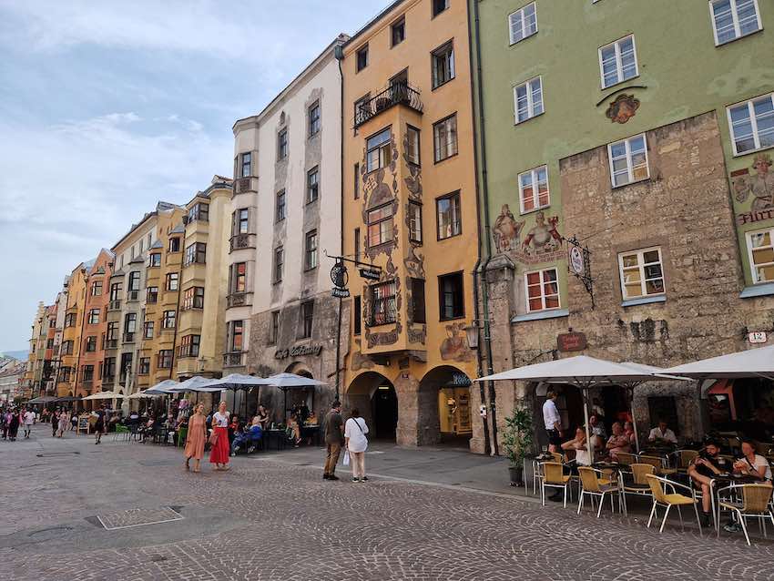 La Herzog-Friedrich-Straße reúne algunos de los edificios más bonitos de Innsbruck
