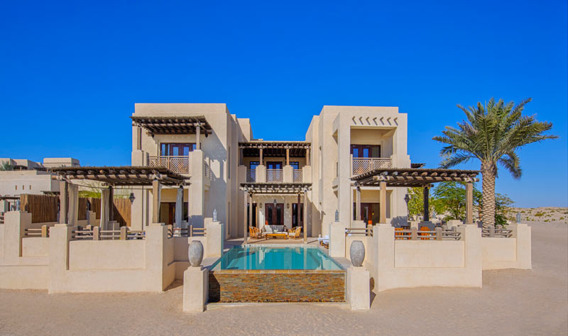 Villa con piscina del hotel Al Wathba. 