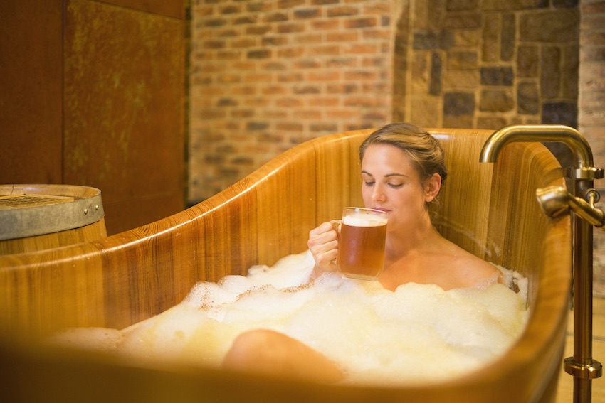 Después de Esquiar en Chequia un baño de cerveza en un spa