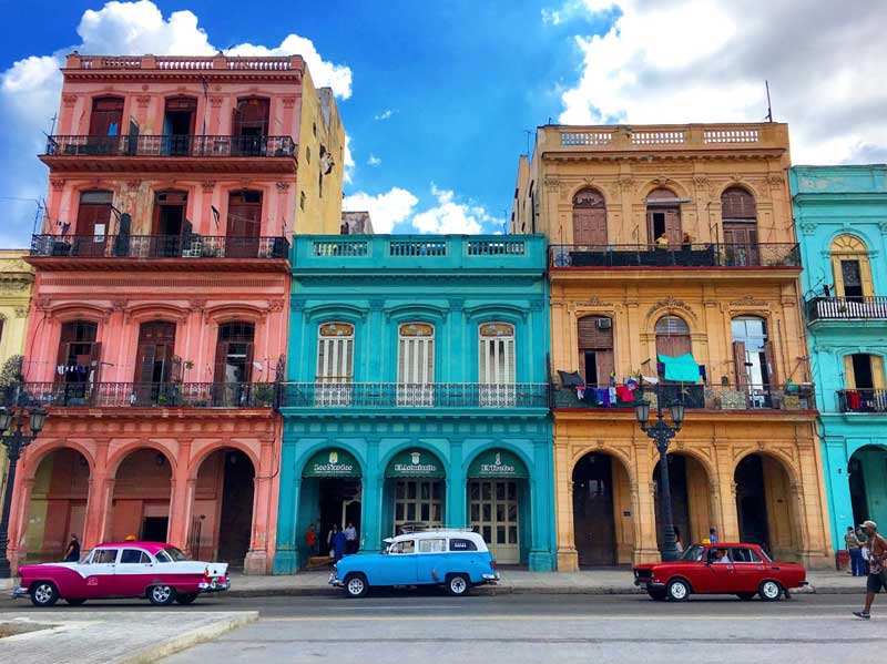 Casas de colores en La Habana. 