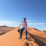 Sania Jelic en las dunas del desierto del Namib.