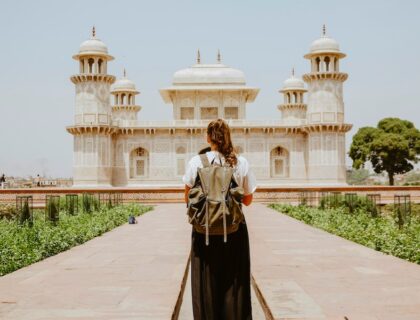 Mujer viajando sola por la India