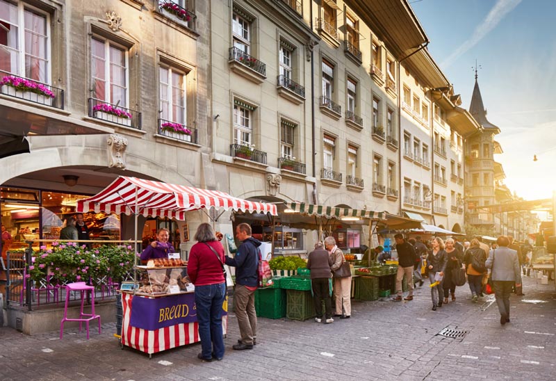 puesto de comida callejera en Berna