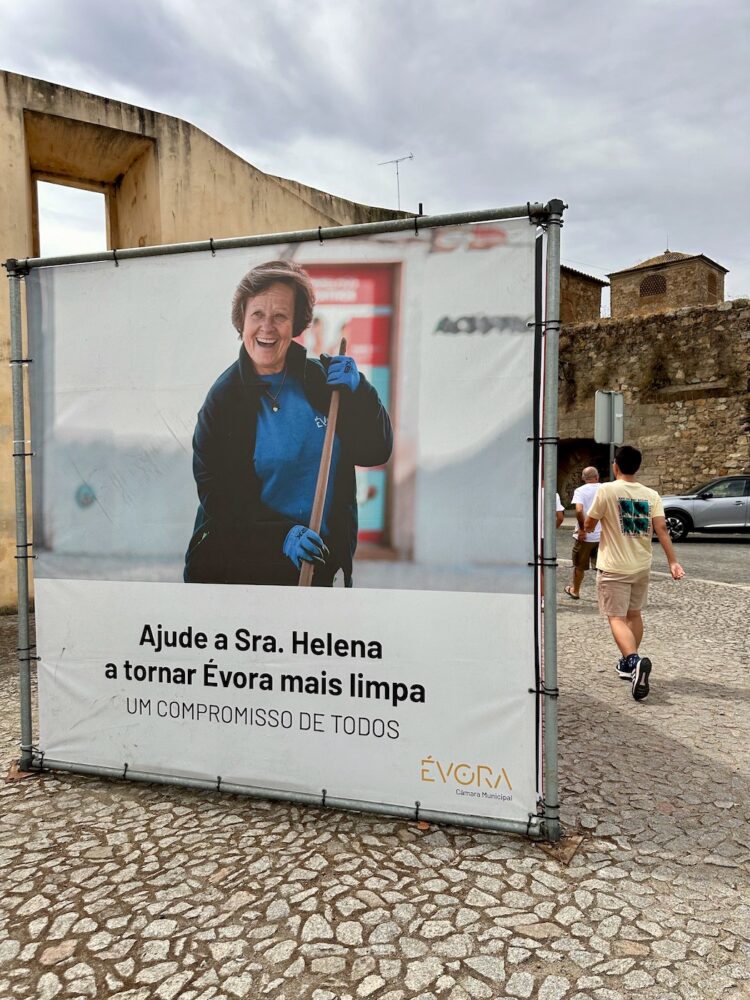 Campaña que invita a mantener limpia la ciudad. 