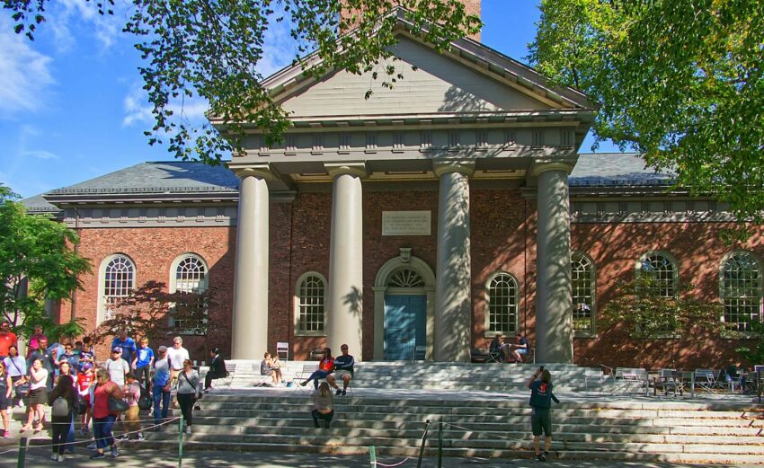 Universidad de Harvard. 