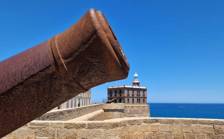 Torreón de Bonete y Faro. 
