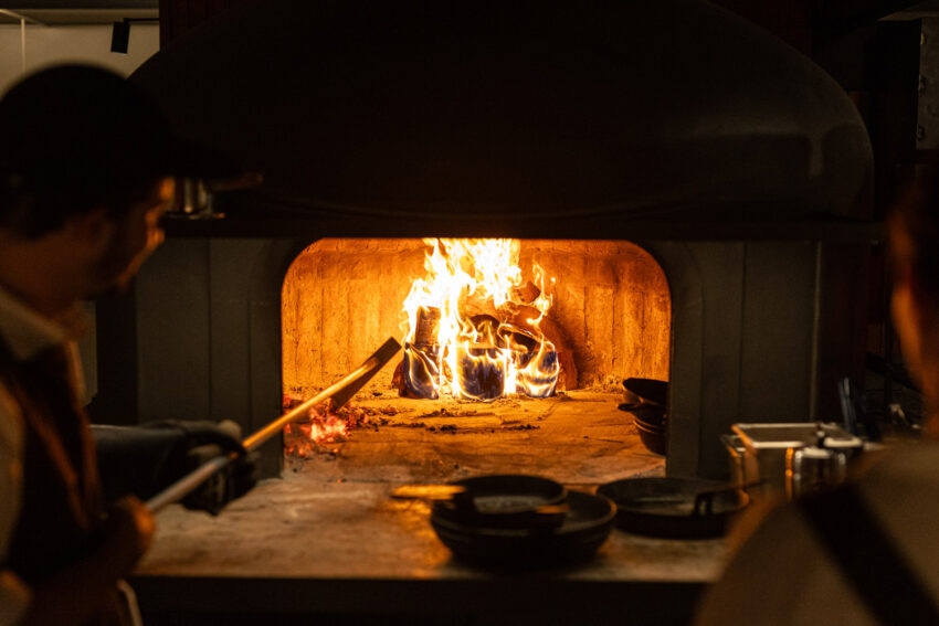 Alta gastronomía y bar de vinos más allá de Palermo en Ness.